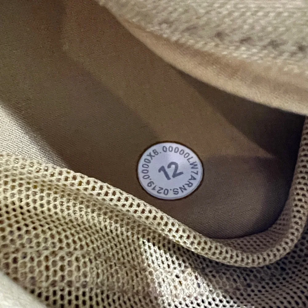 Lululemon On The Fly Woven 2.5” Shorts Vintage Gold Size 12